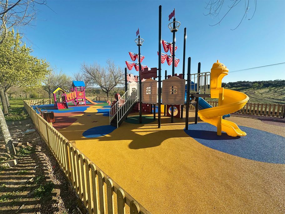 parque-infantil_La-Codosera-Badajoz-01